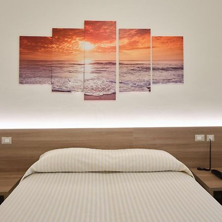 Hotelristorante Il Punto Marotta Esterno foto