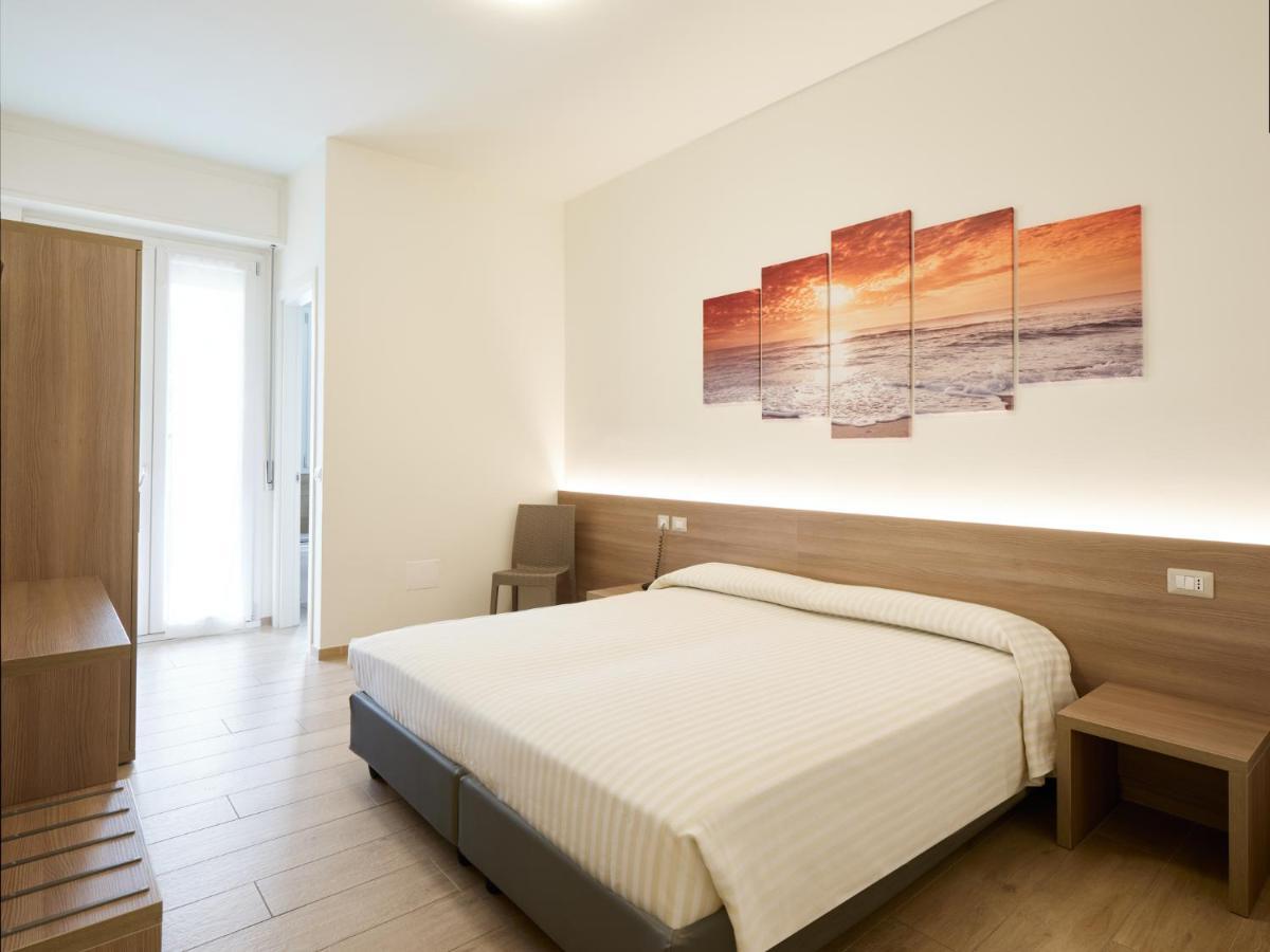 Hotelristorante Il Punto Marotta Esterno foto
